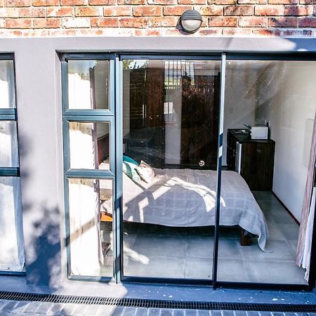 Peaceful 1-Bedroom Flatlet, 10 Min From The Beach Kaapstad Buitenkant foto