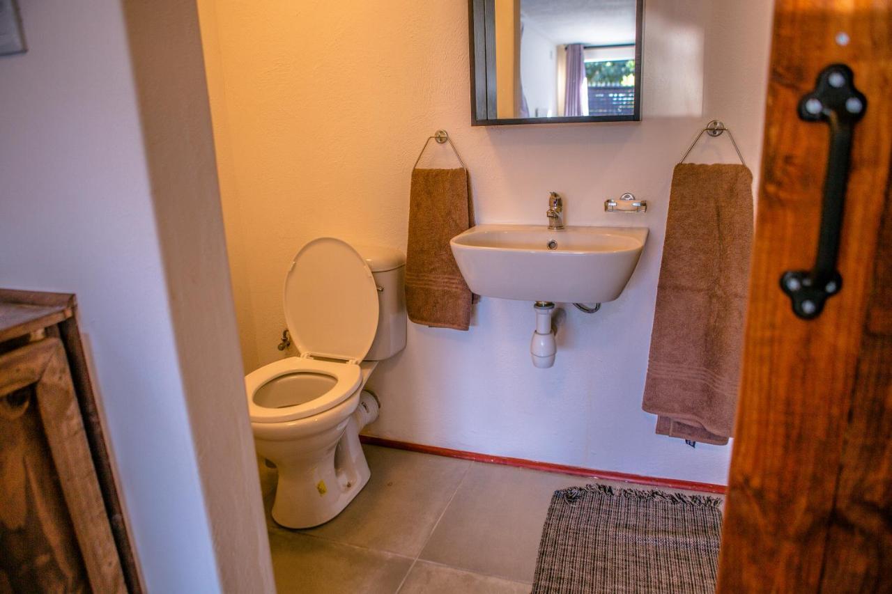 Peaceful 1-Bedroom Flatlet, 10 Min From The Beach Kaapstad Buitenkant foto