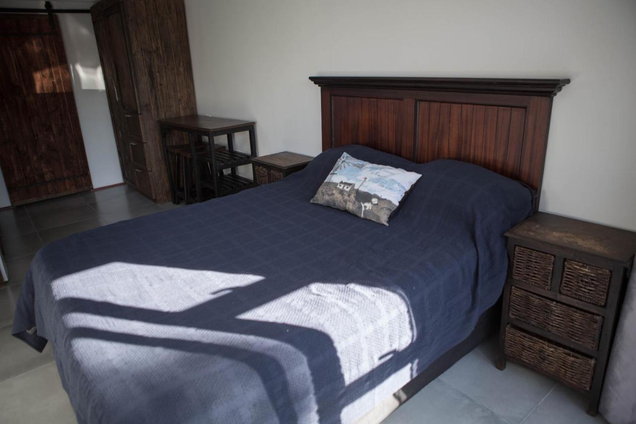 Peaceful 1-Bedroom Flatlet, 10 Min From The Beach Kaapstad Buitenkant foto